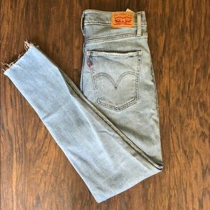 Skinny High-Rise authentic Levi denim jeans